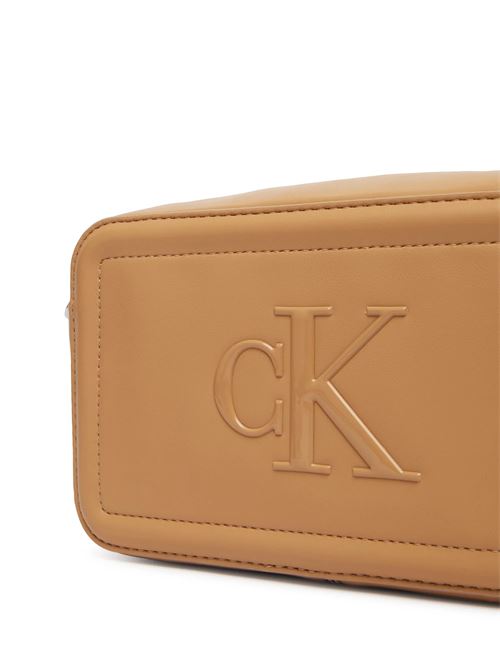 raised ck camera bag CALVIN KLEIN | LV04F3220GRAJ